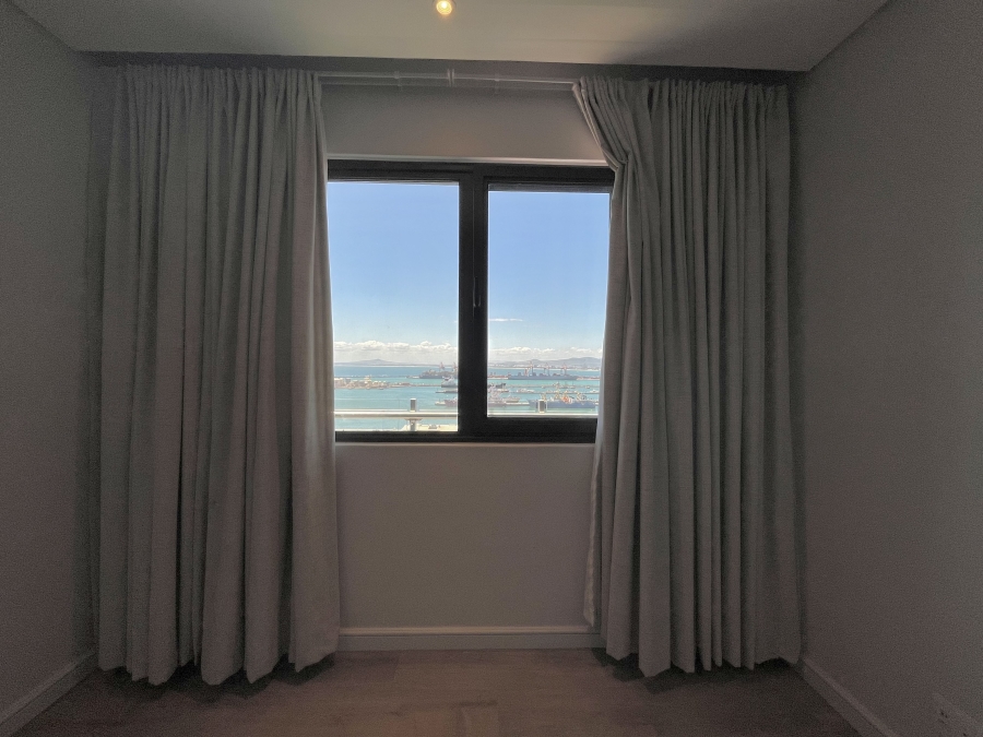 To Let 2 Bedroom Property for Rent in Foreshore Western Cape